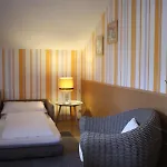 Helenental & 3* Baden bei Wien