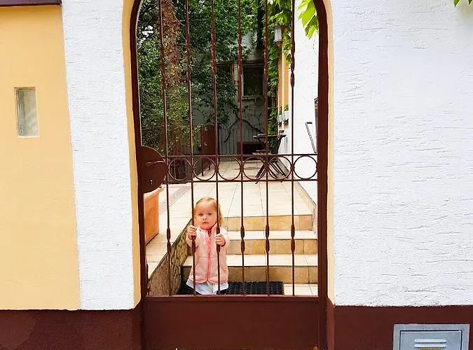 Helenental & 3* Baden bei Wien